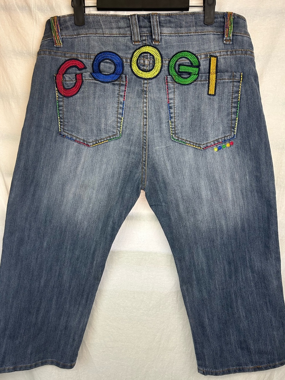 Vintage Y2K COOGI Embroidered Capri Jeans with Rainbow Logo Blue Denim Sz 16